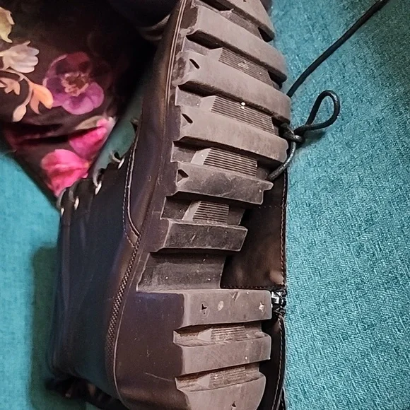 👢 Madden Girl Mid-Calf Black Boots – Women’s Size 7.5 👢 - Picture 4 of 4